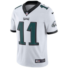 Load image into Gallery viewer, Carson Wentz Philadelphia Eagles Nike Vapor Untouchable Limited Player Jersey - White